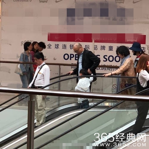 【综艺甜饼】第139期：邓莎死死不肯爆出老公真身，没想到被黄圣依截胡了