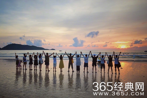 时隔四月，女神高圆圆终于更博晒美照