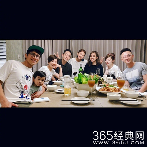 李荣浩掌厨庆生杨丞琳，网友：让李大厨出镜