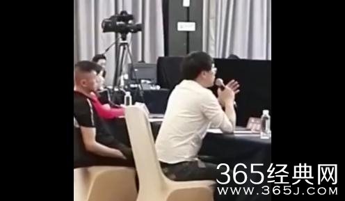 《中国新歌声》海选评委批周杰伦的歌没营养，网友让其道歉