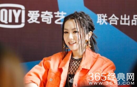 邓紫棋凭什么成为中国新说唱的明星制作人