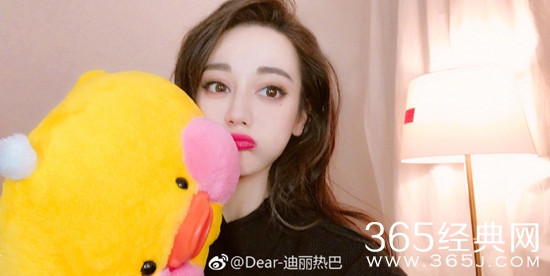 【综艺甜饼】第144期：热巴离开《跑男6》，原来是和王源一起录节目去啦~