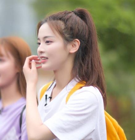 创造101杨超越回应爱哭质疑 她是真哭还是炒作