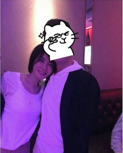 王菲生活照曝光，网友立马对她改观？