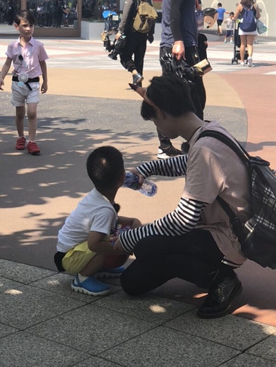 李希侃带小鱼儿去迪士尼玩是在录什么真人秀