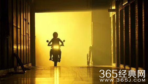 古董局中局许一城真的是汉奸吗把佛头卖给日本人了吗