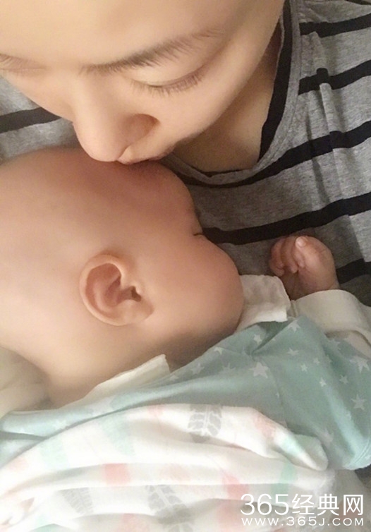 熊黛林女儿近照曝光，可爱到爆