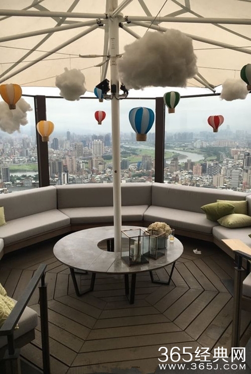 周杰伦昆凌为儿子办生日派对，现场十分的温馨