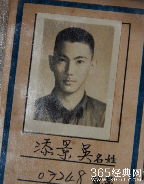 吴尊晒全家福为父庆生，一家人颜值超高