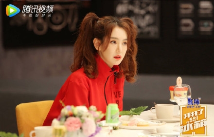 戚薇冰箱放香水是什么节目 戚薇冰箱放香水是怎么回事