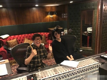 网友爆料疑似王菲录综艺节目坐到腿麻是在什么节目上