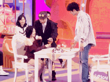 真相吧花花万物林更新被小S揩油是怎么回事