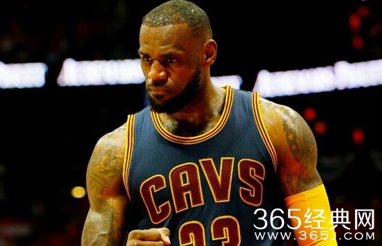 詹姆斯跳出合同 今夏的归属到底是火箭、76人还是湖人？