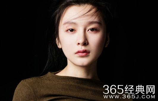 甜蜜暴击程亚楠是谁演的 李萌萌个人资料介绍