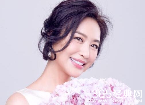 婚姻历险记黄婉莹是谁写的 乔红个人资料介绍