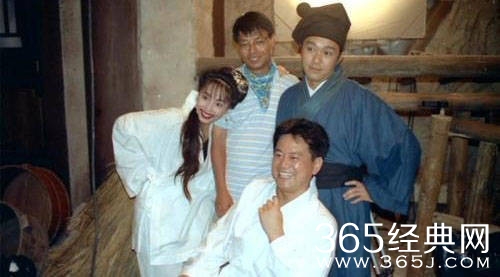 《唐伯虎点秋香》导演曝旧照 巩俐周星驰引回忆杀