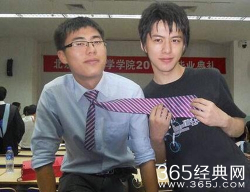 北大校草叶钦达结婚 多少少女梦心碎