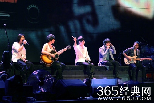 五月天演唱会抓获逃犯