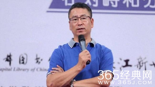 白岩松又呛国足