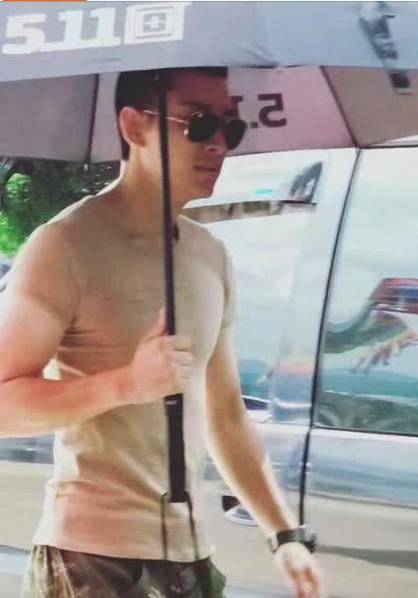 贾乃亮近照曝光