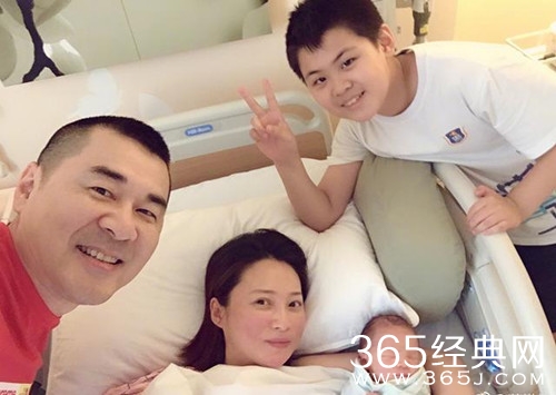 蒋勤勤曝光产子细节照