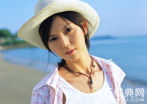 孙燕姿孕肚照曝光  老公是谁引热议