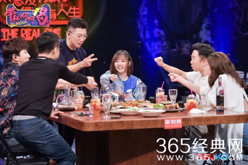 举杯呵呵喝2张靓颖回应假唱，真相惊呆众人