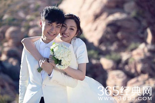 古巨基晒照庆结婚四周年 十分甜蜜