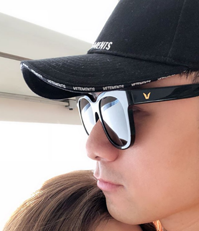 古巨基晒照庆结婚四周年 十分甜蜜