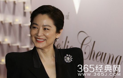 林青霞携女儿逛街