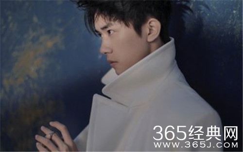 易烊千玺中戏成绩双料第一 坐等中戏通知书