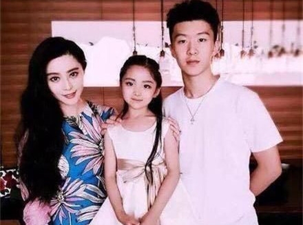 范丞丞有没有整容 看这里就知道