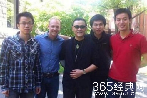 唐爽回应周立波