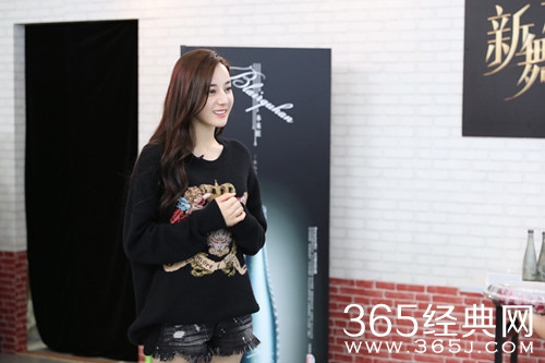 新舞林大会迪丽热巴担任的身份不仅仅是嘉宾那么简单！