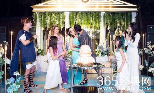 钟丽缇办主题趴