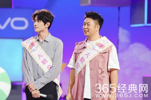 快乐大本营林更新赵又廷同台，尽显熟男魅力~