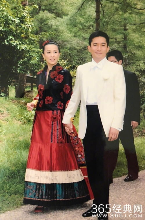 刘嘉玲梁朝伟结婚十周年