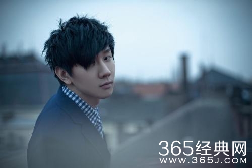 林俊杰悼念车祸去世歌迷：希望尽快将肇事者绳之以法