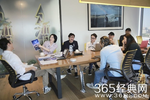 综艺甜饼166：王菲综艺首秀《幻乐之城》，尴尬表现谢霆锋出现都很难拯救