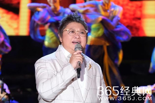 韩红发声明否认退出歌坛皈依佛门：虚假消息