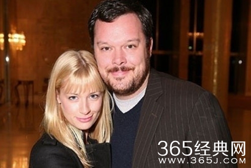破产姐妹卡洛琳结婚 结婚照也随之曝光