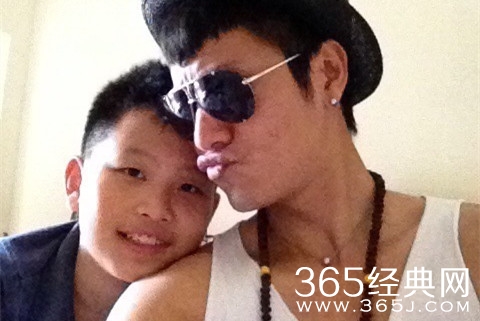 陈坤儿子陈尊佑资料介绍 是个帅小伙