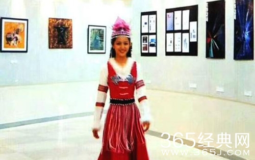 佟丽娅旧照曝光 满满的胶原蛋白