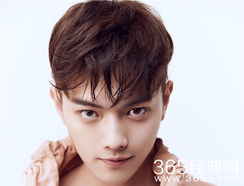 许凯资料大曝光 因出演傅恒一角而爆红