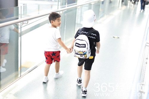 安吉小鱼儿塑料兄弟