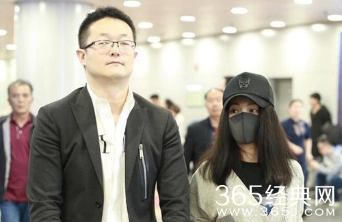 姚笛深夜会男友 二人甜蜜相拥 甜度满分