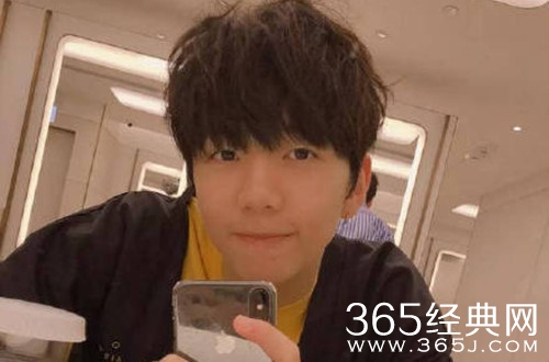 张丹峰儿子张浩锋资料曝光 这个名字是他自行改的