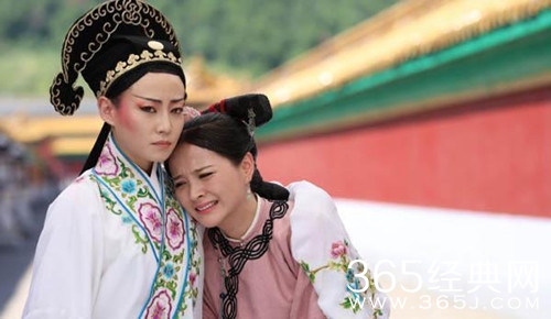 延禧攻略高贵妃阿满依偎