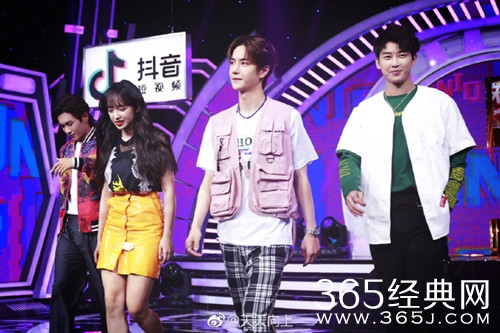 天天向上十周年主题曲，表达节目会来日方长