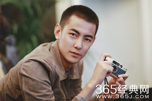 纪凌尘王艺同天发博 出轨似再添佐证